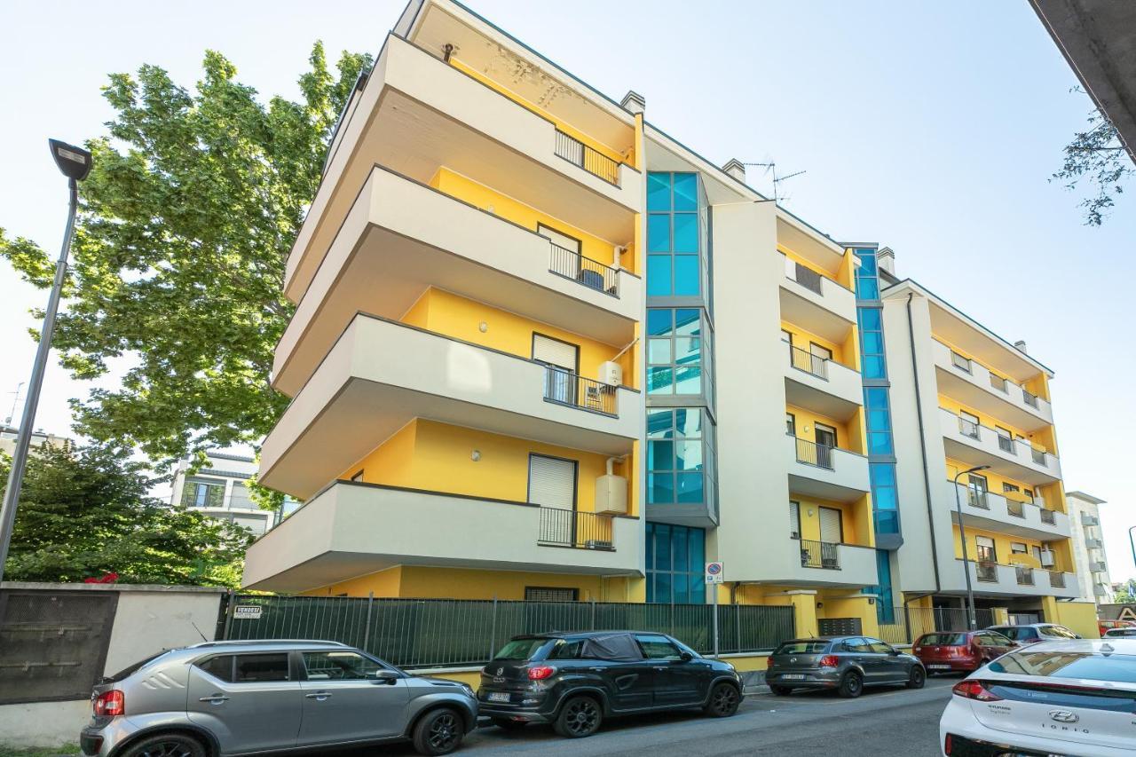 Alessia'S Flat - Affori Milão Exterior foto